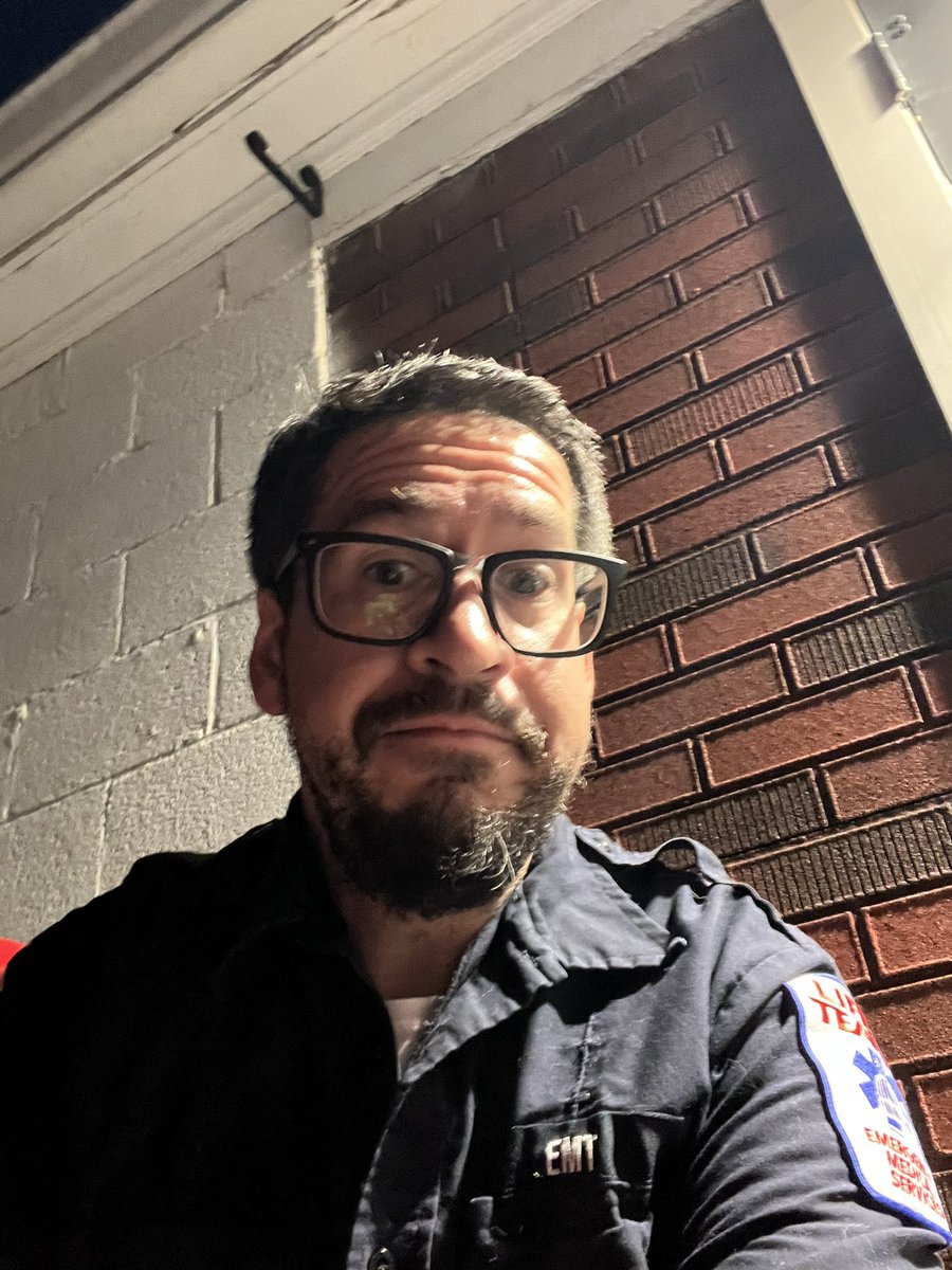 MCcoreypants's tweet photo. Night shift is almost over! ☀️🌞 https://t.co/SkJTnYNrib