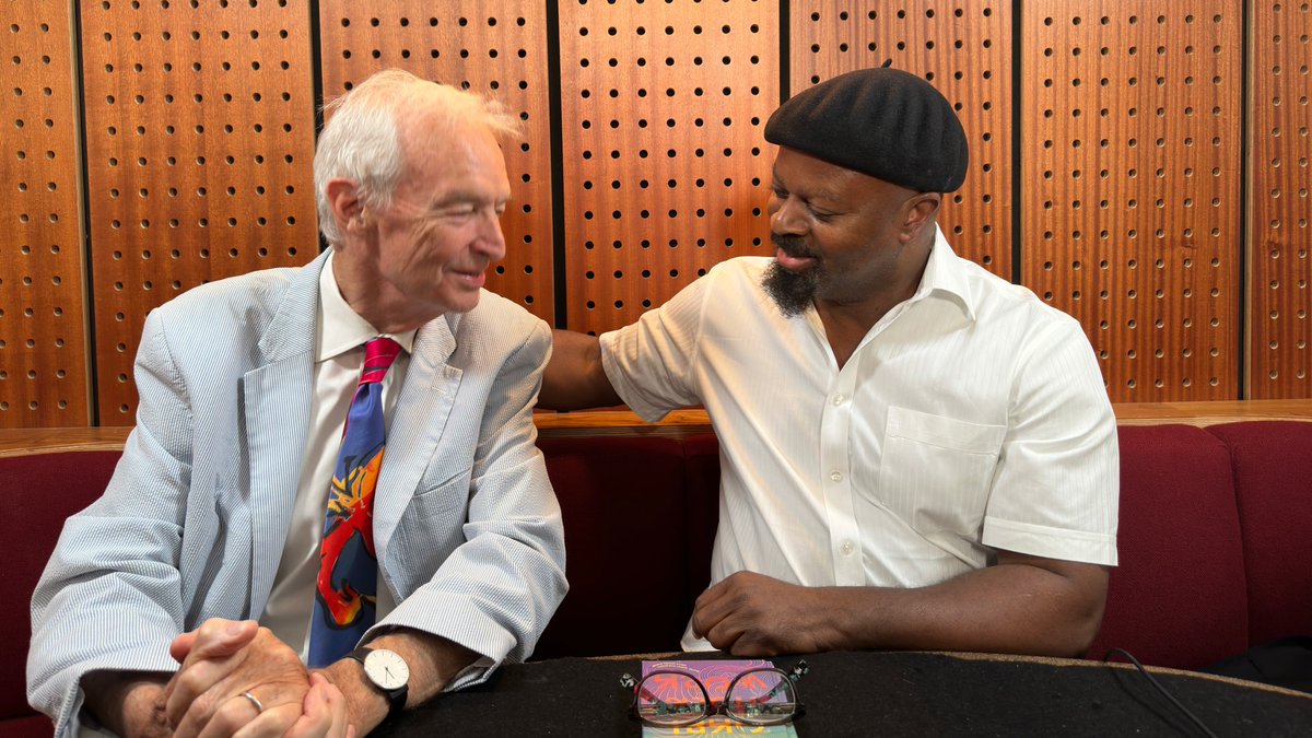 jonsnowC4's tweet image. I’m fortunate that so many wonderful people come to the #Snowcast studio, and this week’s guest Sir @benokri  is someone I’ve long admired. Here’s a taster of his new book, dedicated to “those who love the world enough to fight for it”. #TigerWork @hoz_books