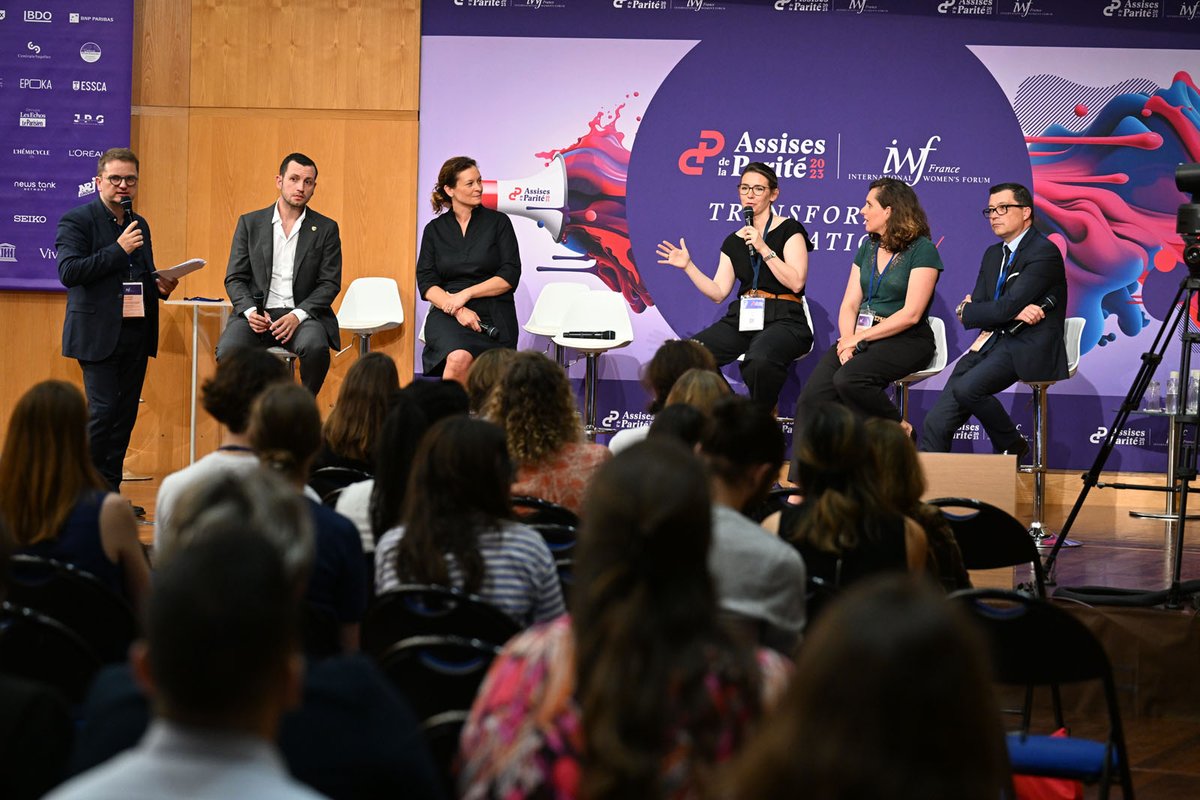 #Replay 📺 Table Ronde "Parité &amp; tension sur le marché du travail"
Quelles #conditions de réussite pour rééquilibrer certaines #filières ? ​Comment travailler sur la #parité permet de travailler son #attractivité ?
➡️ youtu.be/J2MLhEVaK9s
Merci 👏 à l'ensemble des speakers !