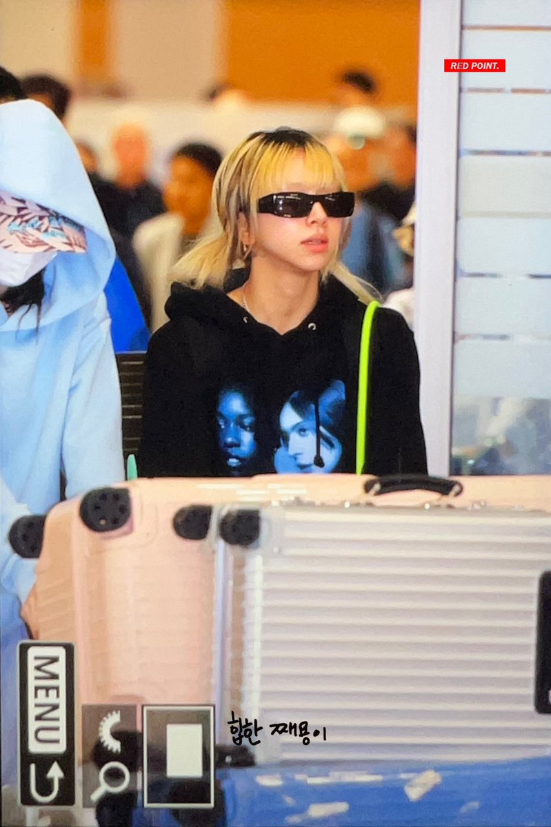 RED POINT💋. tweet media