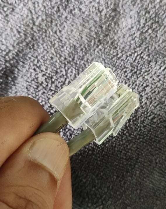 SmokyStick's tweet image. when you have worked in a start up you learn things. After almost 8-9 years used a crimping tool to make a #RJ45 #LAN cable... came out perfect ... finger tips are burning.