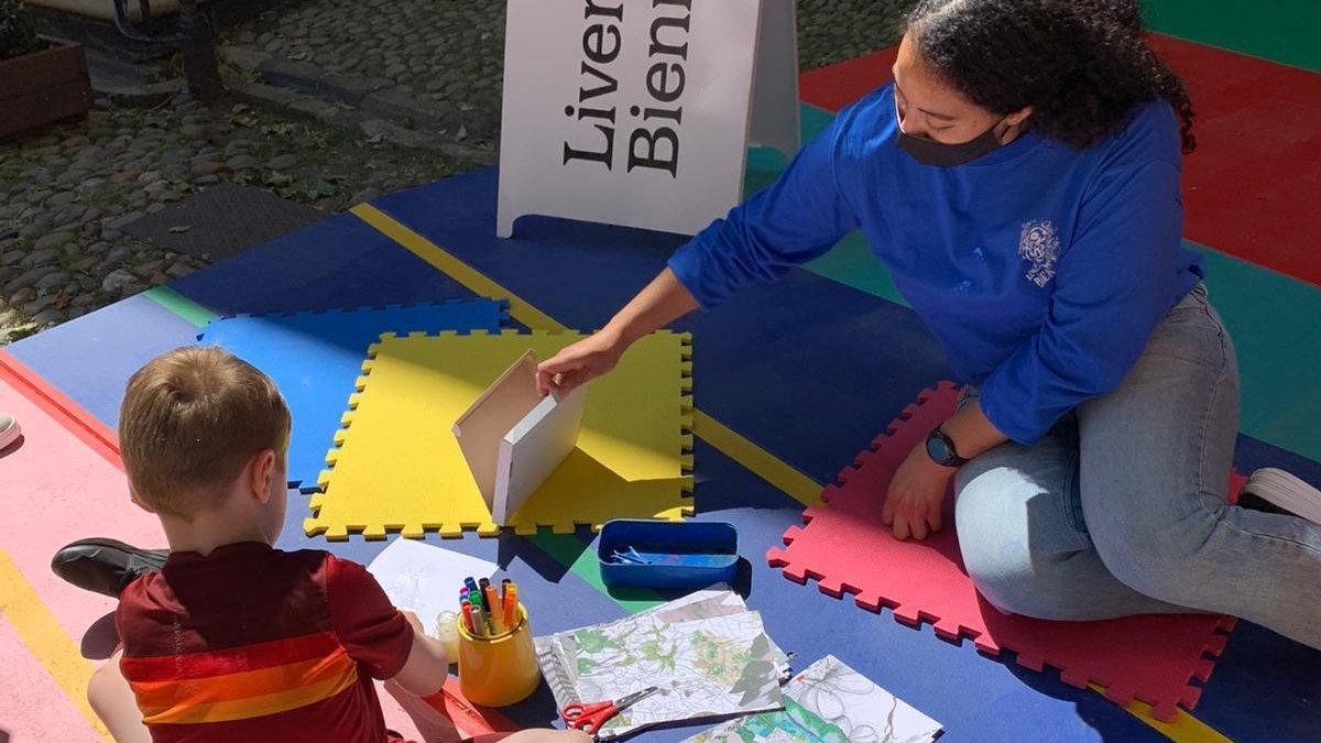 CultureLPool's tweet photo. #LB2023 | 📣 Enjoy FREE art workshops with Liverpool @Biennial  Family Days! Explore quick, creative ways of making in the form of movement, sculpture, film and sound. Taking place at venues across the city. 🎨📽️ Find out more: https://t.co/SyhKPdC6Pm https://t.co/60txlOLITF