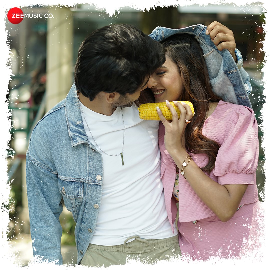 ZeeMusicCompany's tweet photo. Stills from #YehDilKitniBaarSamjhayega that have our ❤️

https://t.co/z0sguA1BN2

#ZeeMusicOriginals @stebin_ben @kumaarofficial @vikram_the_leo @vivekkarmusic #VaishnaviAndhale @lalimohan @anuragbedi https://t.co/FLgXOuzWdW