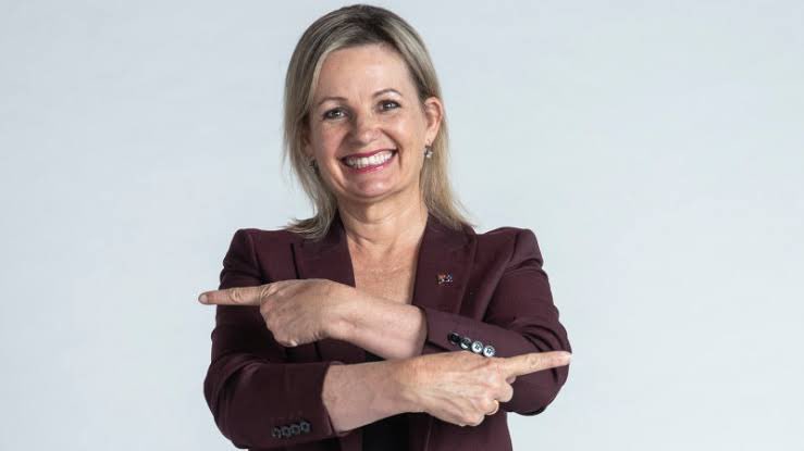 blowingtom2's tweet image. What ever happened to @sussanley everyday she used be shouting about how bad Labor was. The #RobotdebtRC report comes out, and she’s gone. Pity it’s not a permanent disappearance