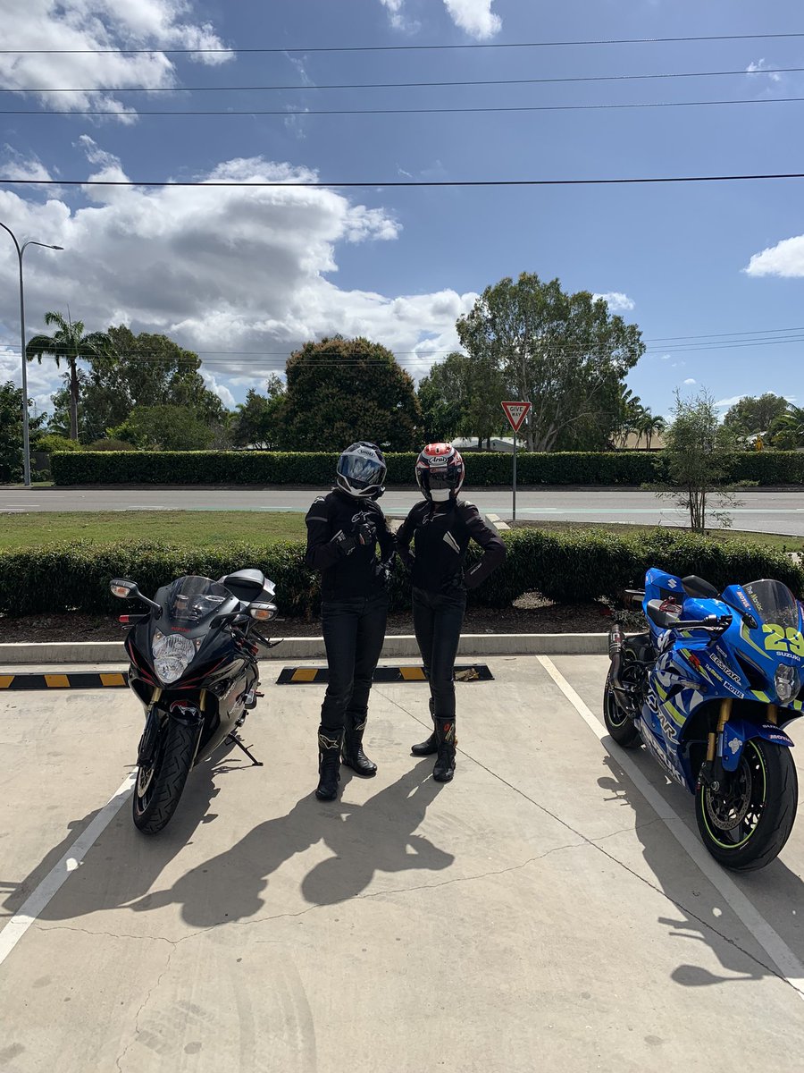 GSXRbird29's tweet photo. When you get a message are you free for an hour at lunchtime for a spin? &amp; you both turn up in the same @dragginjeans &amp; @alpinestars #girlswhoride #motorcycleporn  #biker #sportsbikelife #2wheelshub #makelifearide #gsxr1000 #gixxernation #bikelifemafia #fullthrottle #bikerchick https://t.co/3Yp8mav9rJ