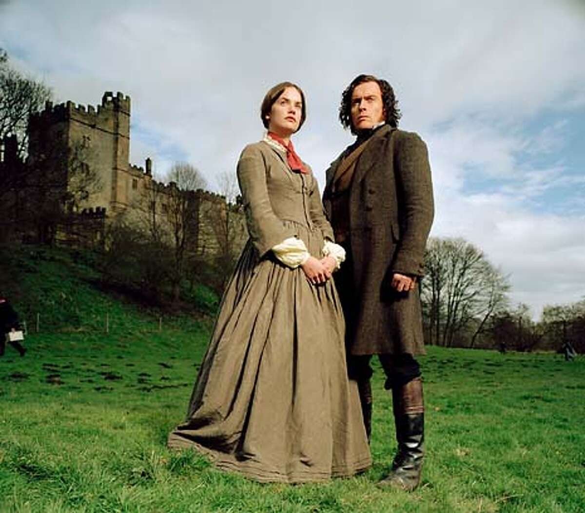 Yesterday evening i watched the mini serie 'Jane Eyre'.
I cried a lot, i smiled= it was perfection, the best version i've ever watched.
Thank you  @TobyStephensInV & #RuthWilson you're both amazing 🙏🏼✨🥰