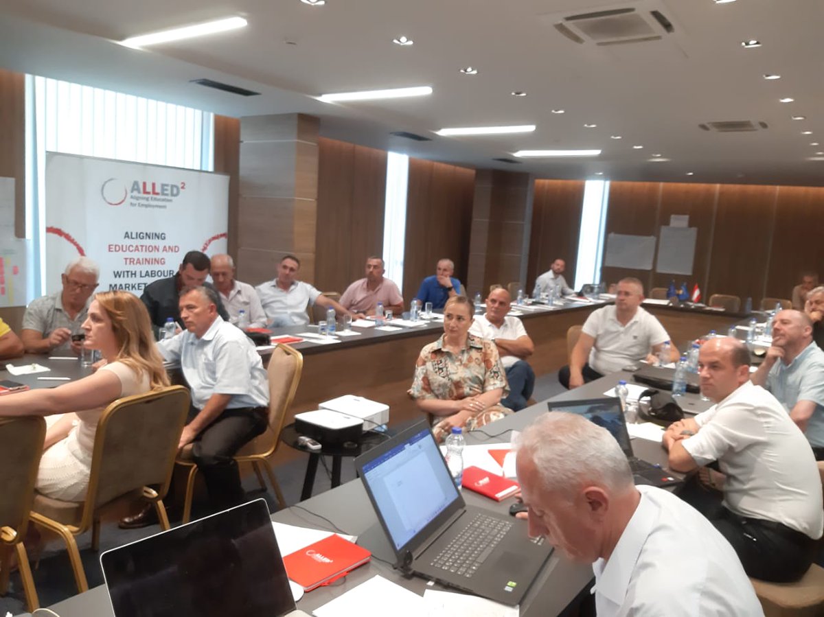 alled_2's tweet photo. ⏰#ALLED2 team is currently holding a two days training for the TOTs on the structured cooperation between #VocationalEducationAndTrainingInstitutions and the #PrivateSector through its contracted experts✅
#CreatingSustainability #VETI #Businesses https://t.co/deBdGeVxQo