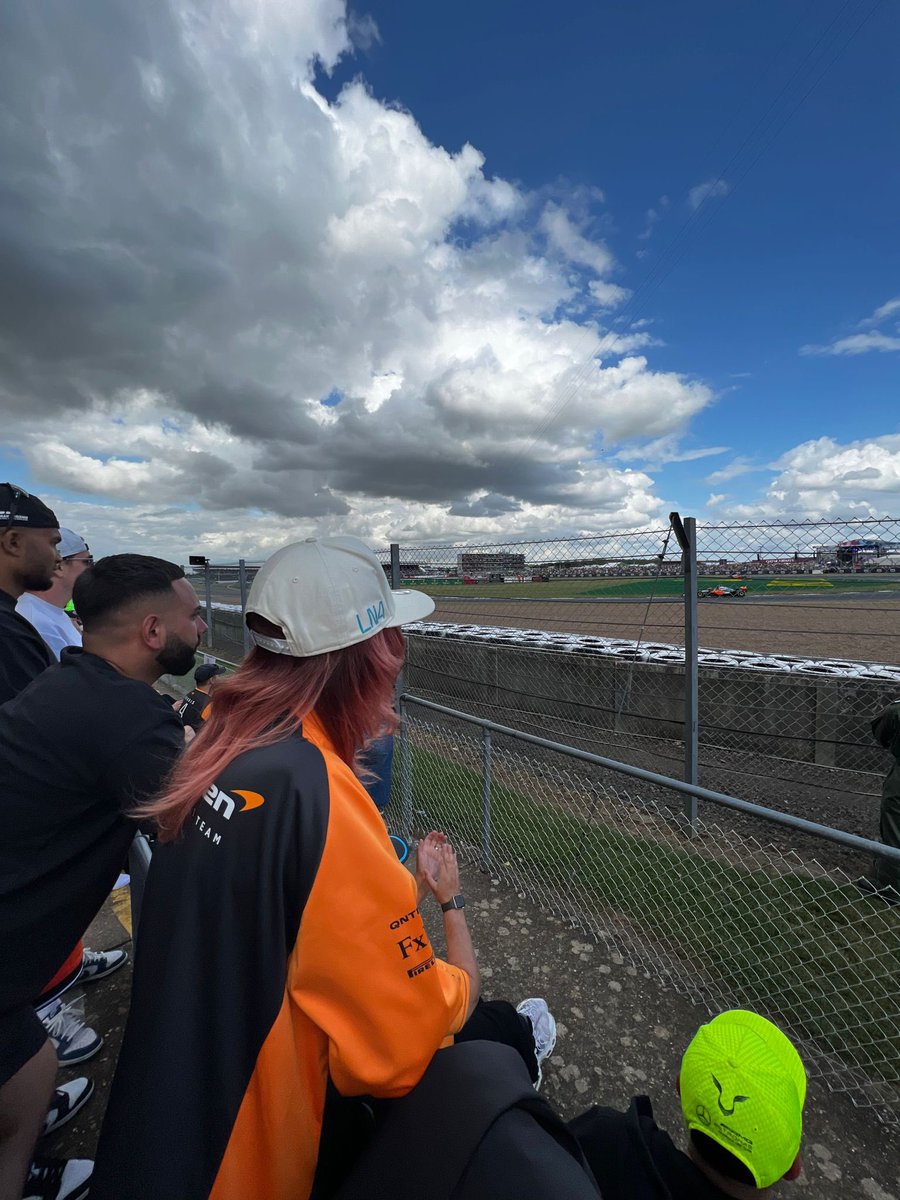 C ⁴ 🏎️ tweet media