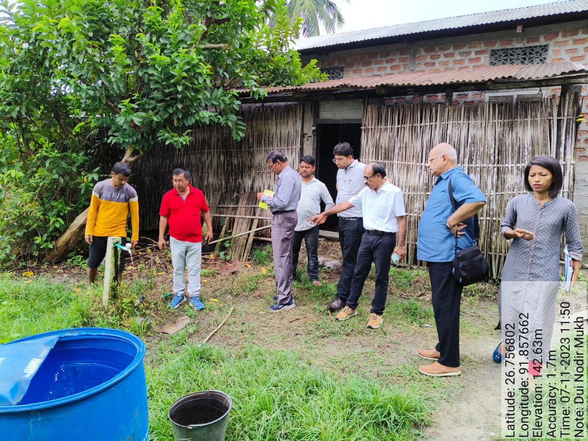 The #NJJM team visited Duinadirmukh village, Kalikhola VCDC, interacted with the Chairman of the VCDC, Gaonburah, and conducted spot water quality testing by a women group with the FTK box, as well as inspected the FHTC.

#JJMAssam #JalJeevanMission #HarGharJal #assam
