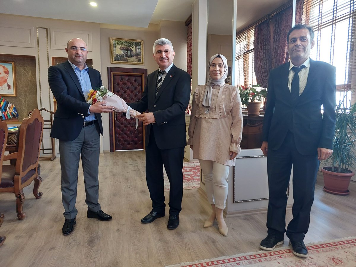 Dünya Nüfus Günü dolayısıyla Sayın Kaymakamımızı Tavşanlı Nüfus Teşkilatı olarak ziyaret ettik. Sayın Kaymakamımız Hayrettin BASKIN Beye ilgilerinden dolayı teşekkür ederiz.
#DünyaNüfusGünü #HayatınızınHerAnında #iyikinüfusçuyuz
<a href="/sefikaygol/">Şefik AYGÖL</a>
<a href="/TCNufus/">Nüfus ve Vatandaşlık İşleri Genel Müdürlüğü</a>
<a href="/TC_icisleri/">T.C. İçişleri Bakanlığı</a>
<a href="/Aliyurduseven43/">Ali Yurduseven</a>