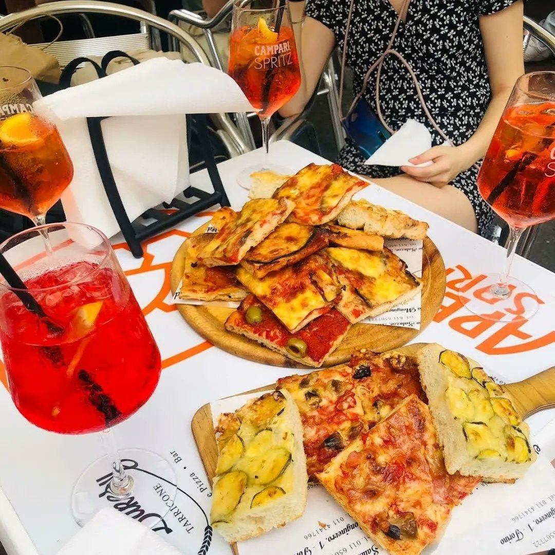 PdF_Piemonte's tweet photo. A #Torino dalle 17 di #OGGI martedì #11luglio 2023 il #PopolodellaFamiglia #Piemonte invita simpatizzanti e amici ad una #APERICENA di saluto prima delle ferie estive da Aldo's Bakery (Largo Saluzzo in #SanSalvario, Metro "Marconi"; stazione FS #PortaNuova).

Quota: 7 €/persona https://t.co/Zy6g2HVuAC