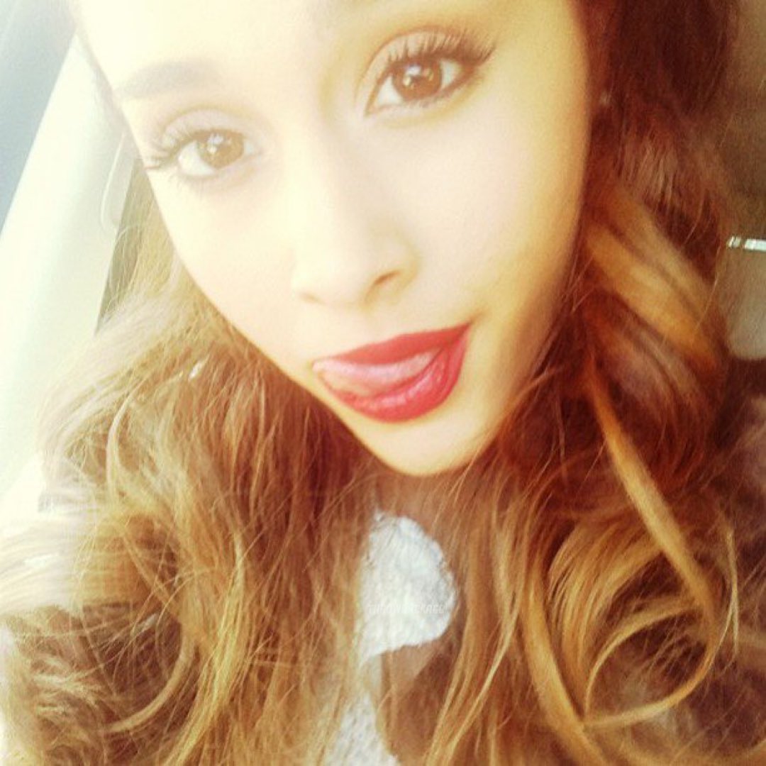 throwbacksofag's tweet photo. ariana grande via instagram 10 years ago today ‘#8DaysUntil _ _ _ _ _’ (14th july 2013) https://t.co/RLjQiDM947