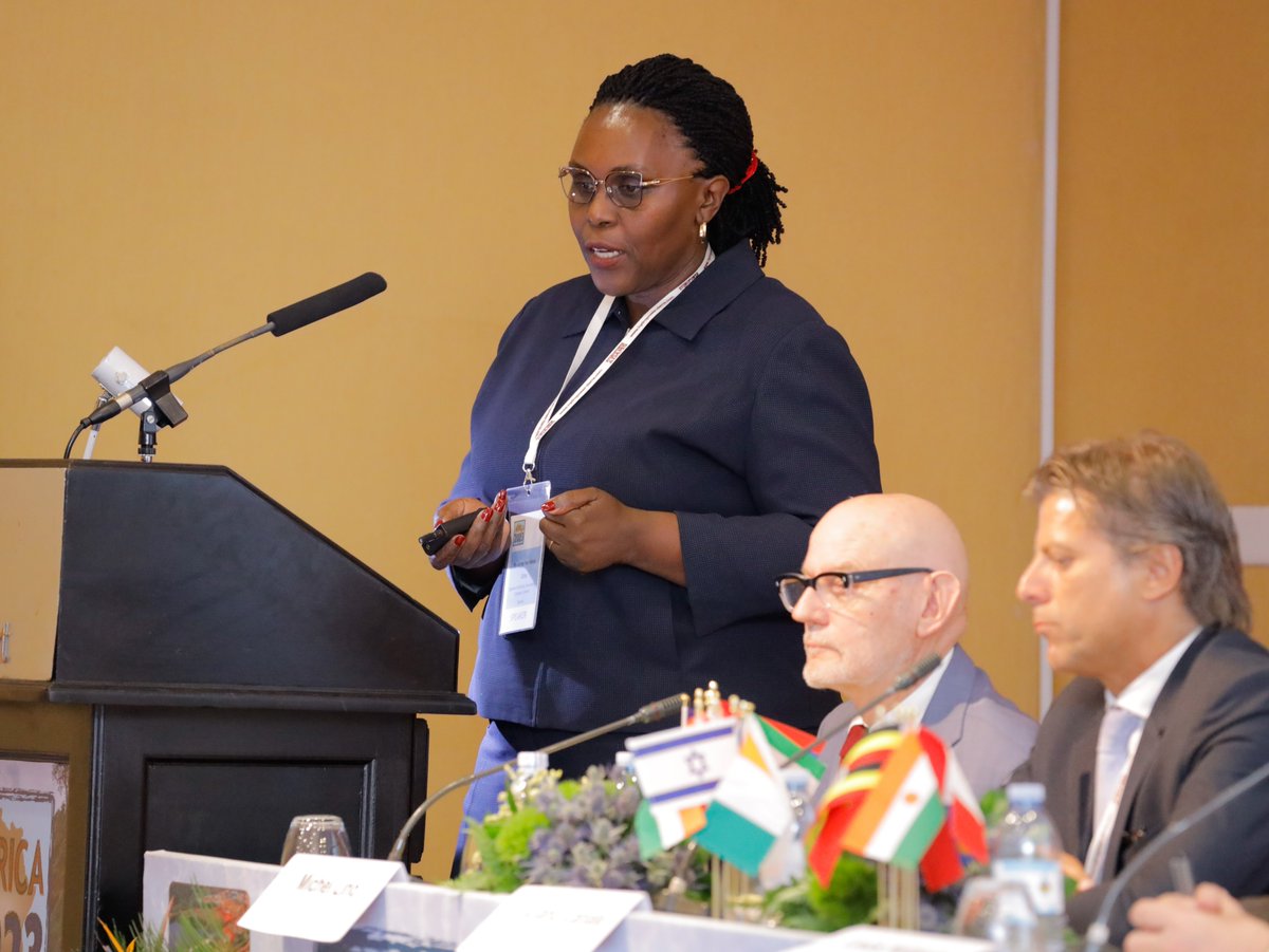 UegclOfficial's tweet photo. Anne Gitta - Section Head Civil at UEGCL presented a paper on a comprehensive dam safety review of the Nalubaale &amp; Kiira Power Stations. She sighted the 2020 incident when a floating Island docked at Nalubaale Power Station and how the plant was restored. #HydroAfrica2023. https://t.co/QBKsmdW1Ys