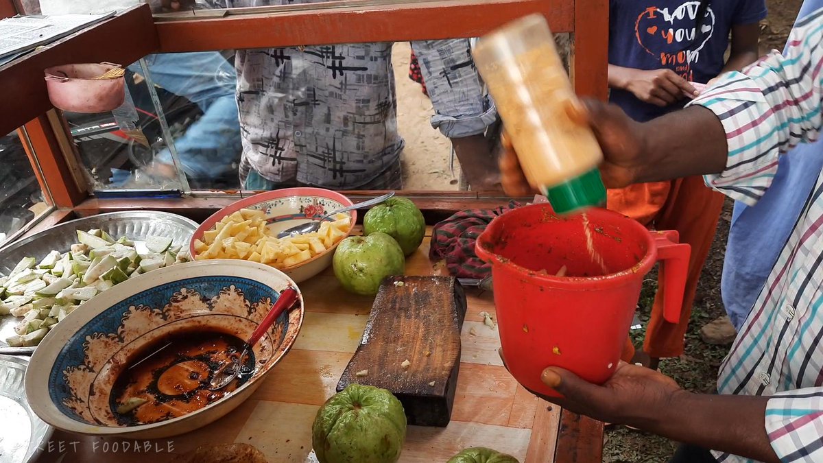 StreetFoodable's tweet photo. Pyara Pineapple Street Food: Delicious and Refreshing Treat
More info: https://t.co/C6uKHMnFYS
Subscribe: https://t.co/ehhjWh0xx6
#pyara #guava #streetfood #TejRan Lisa #Barsatein Bangladesh #KingTheLand jisoo https://t.co/YZTLJq2H9A