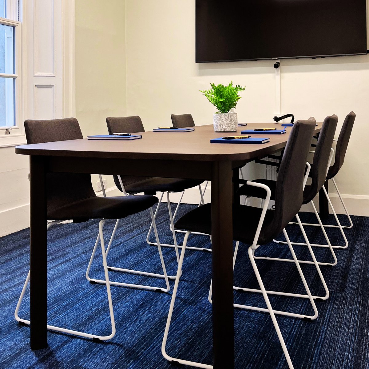 republicofwork's tweet photo. We're throwing open our doors, inviting you to experience the world of #coworking. Need a desk to work from, craving a change of scenery, or seeking a spot to gather your thoughts? Come and discover what all the buzz is about in RoW #Clonmel —our treat!
https://t.co/KdCV9RK9fd https://t.co/gYuYMKaIhr