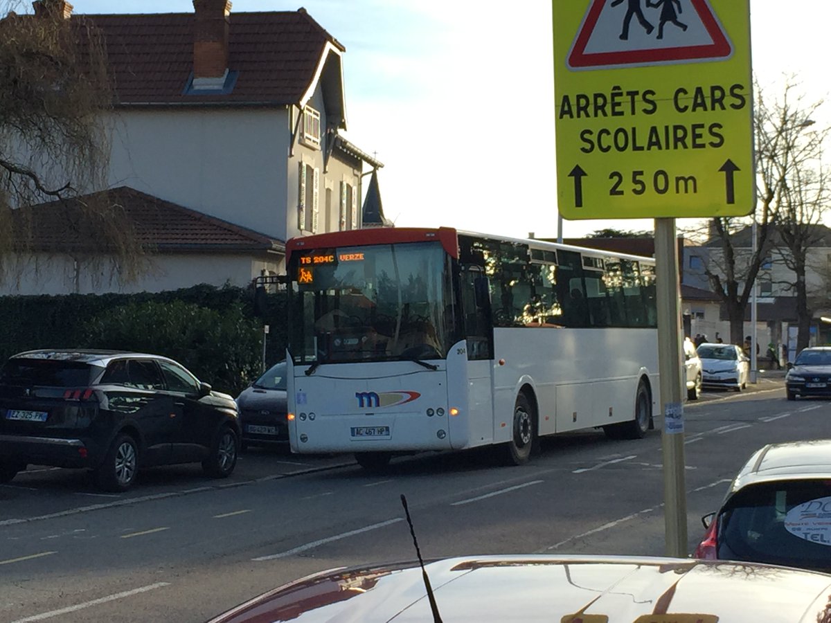 MB_Agglo's tweet photo. TRANSPORTS //
Vous pouvez retrouver directement en ligne, sur notre site internet, les horaires des transports scolaires pour l'année scolaire 2023/2024 ! 🚌
👉 Cliquez ici : https://t.co/9ZBrBrUBP8
#transport #bus #transportscolaire #lignedebus #annéescolaire https://t.co/YAXmGD0sZT