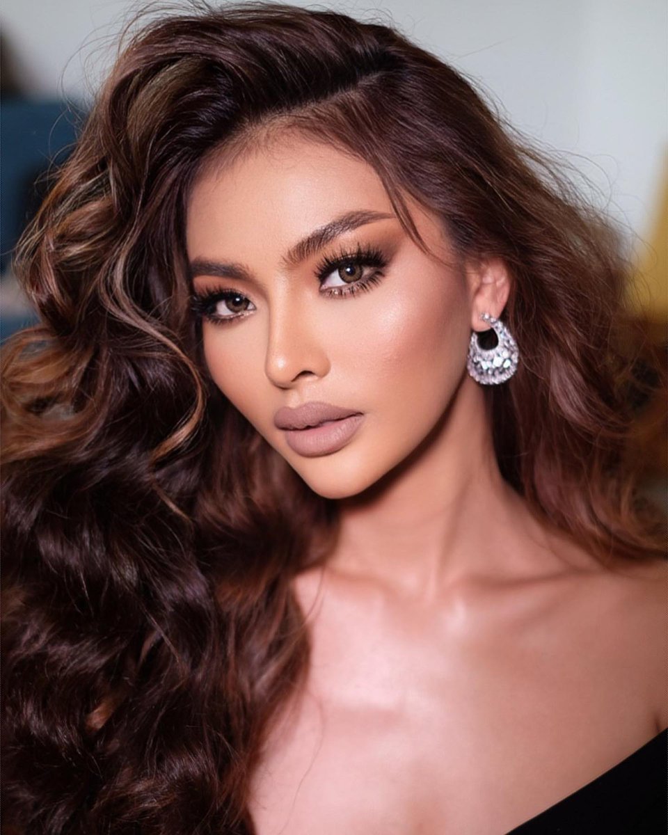 Andinafandom's tweet photo. #Repost @andina_julie 
——
Up coming project with @deluceperfume 🤍

Make up @tedzamakeup
Hairdo @aloy_hairstylist
source : andina_julie instagram
#andina #andinajulie https://t.co/DCxomtQpHA