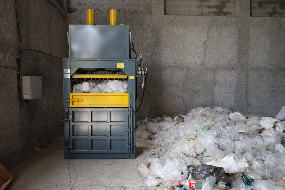 UNDPGeorgia's tweet photo. Georgian🇬🇪 business steps up to the challenge of #waste #recycling.

With support from @EUinGeorgia @UNDPGeorgia @agricultureGEO, a local rural company acquires new equipment to process 100 tons of plastic &amp; paper waste annually, reducing strain on the environment.

🇪🇺🇺🇳#ENPARD https://t.co/x8Wmn9twzI