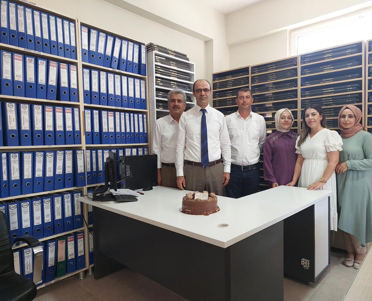 surucnufus's tweet photo. Vatandaş odaklı hizmet anlayışıyla fedakârca görev yapan nüfus ailesinin 11 Temmuz “Dünya Nüfus Günü” kutlu olsun. #11TemmuzDünyaNüfusGünü #HayatınızınHerAnında
@sefikaygol
@suruckymkmligi  
@HASANBASARAN07 https://t.co/IwwWoyYGqU