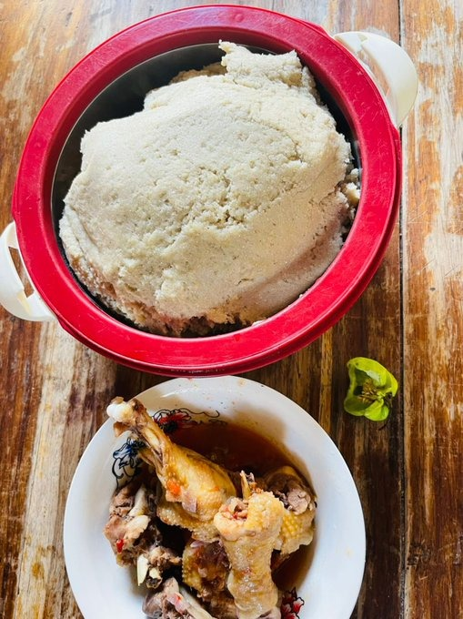 plateai255's tweet photo. Kula Kgali Kuku kama @MalemboLE, changia kupitia #MsosiHub. One plate at time!
Downloand MsosiHub: https://t.co/KxAKoq6R9n https://t.co/URTSWg3lx3