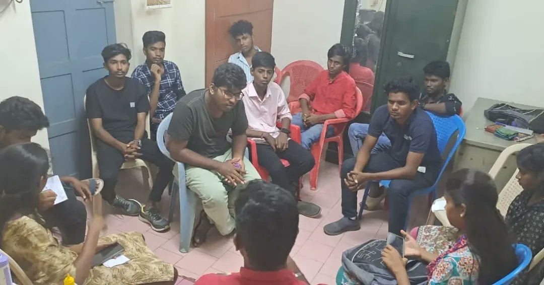 sficcdc's tweet image. 09/07/2023 அன்று வாசகர் வட்டம் நடைபெற்றது. இதில் மாவட்ட செயற்குழு உறுப்பினர் தோழர் கௌசல்யா காம்ரேட் நாவல் நூல் அறிமுகம் செய்தார்.
#sfi #studystruggle #studycircle