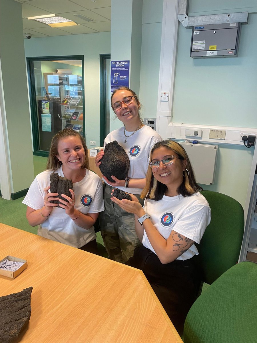 ADanielsVolc's tweet photo. Team @NERC_COMET at @girlsingeosci today! We’ve got drones, lavas + coke &amp; mentos! (And a live stream of Fagradalsfjall of course!) @UoBristolVolc @UoBEarthScience @BensVolcanology @amery_volc and not-on-twitter-hannah https://t.co/kGJCMfcTuV