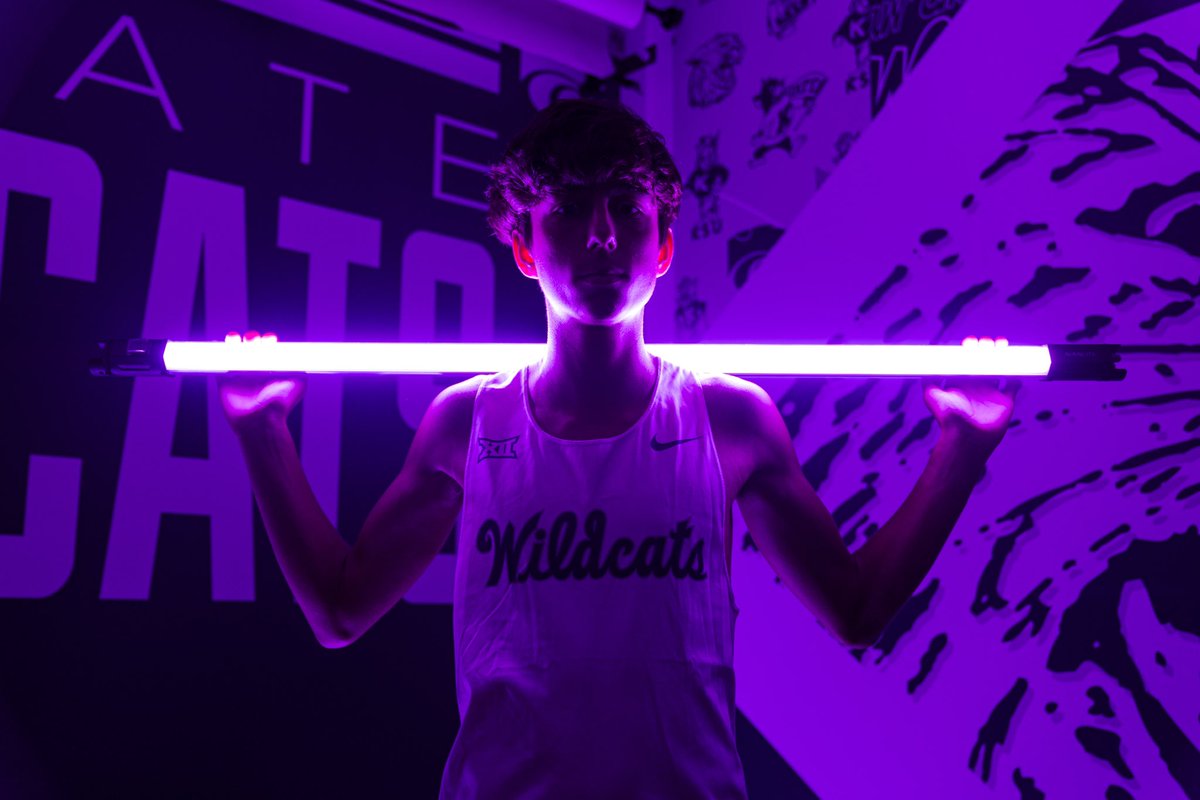 PeytonWillbanks's tweet photo. Thank you @KStateTFXC for the amazing unofficial visit!💜😼
#EMAW https://t.co/uoA4OYVanL