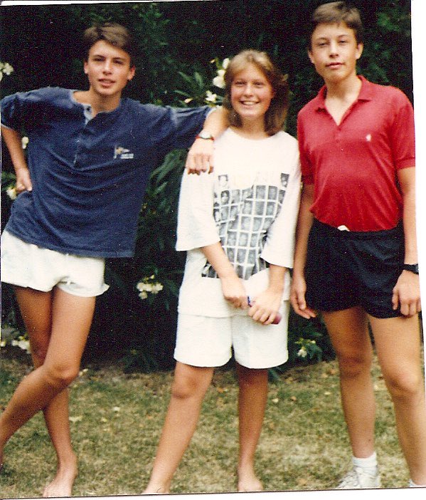 Maye Musk on X: "Your photo is from our rent controlled apartment in Toronto, 1990, with my mom's artwork on the walls. In Johannesburg, October 1989, @ToscaMusk was 15, 5'10“, confident and