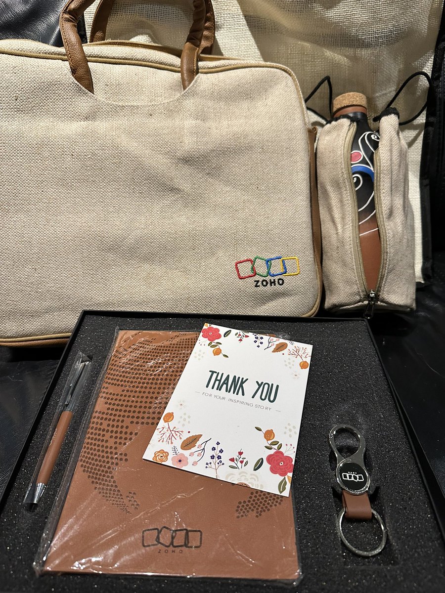 ADanGrenier's tweet photo. Just received my #MyFirstInvoice contest package, thanks @ZohoInvoice ! https://t.co/5oF6gmZiv1