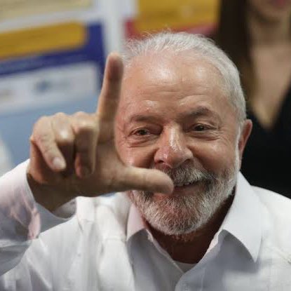 choquei's tweet photo. 🚨AGORA: Após deflação e queda nos preços dos alimentos, preço do ovo que estava acima de R$ 30 reais é visto agora por R$ 12 reais. https://t.co/yXwYfxn0Ew
