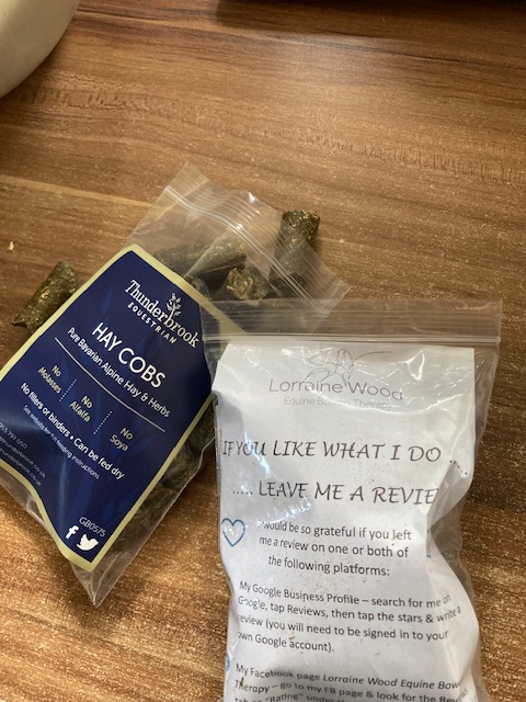 Thank you to Thunderbrook Equestrian for sorting my thank you gifts - I wanted a safe treat to leave my horsey clients 😀