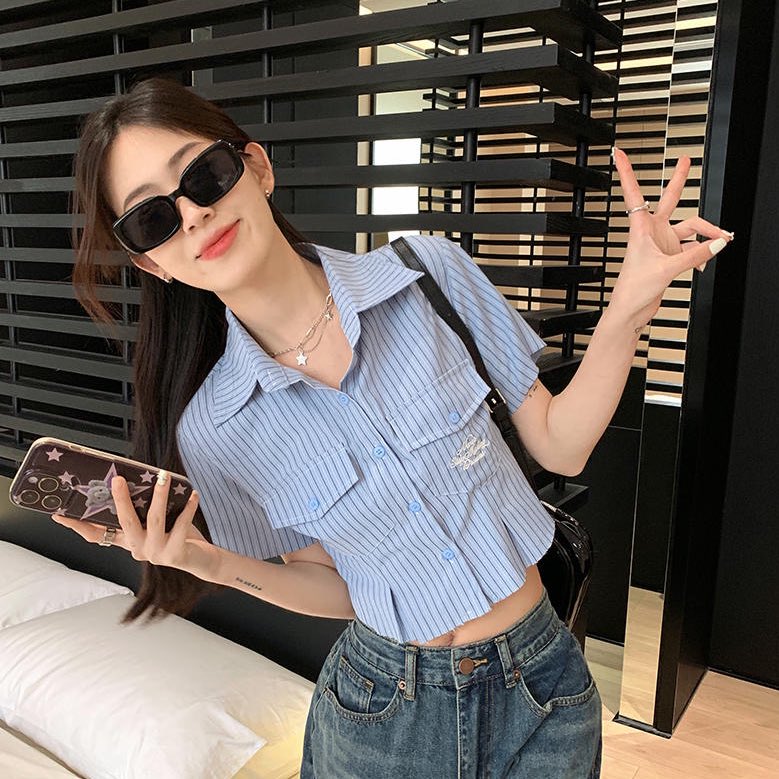 sundaygoooods's tweet photo. เชิ้ตรุ่นนี้เก๋มากอะทุกคน ทรงสวยเข้ารูป แอบช่วยพรางหุ่นด้วย 🤍👕 https://t.co/kgUHpWwwxD