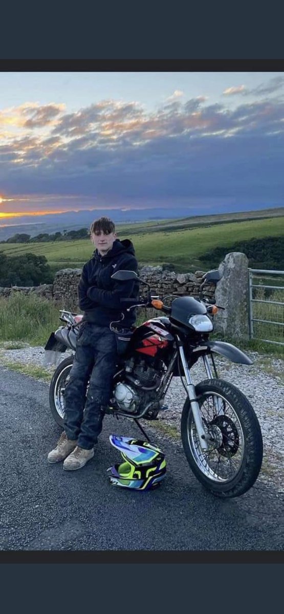 Change of plans, free roam the gaff 👍🏼 if anyone knows the owner of the cat put us in touch will try and put some money towards a new one for them