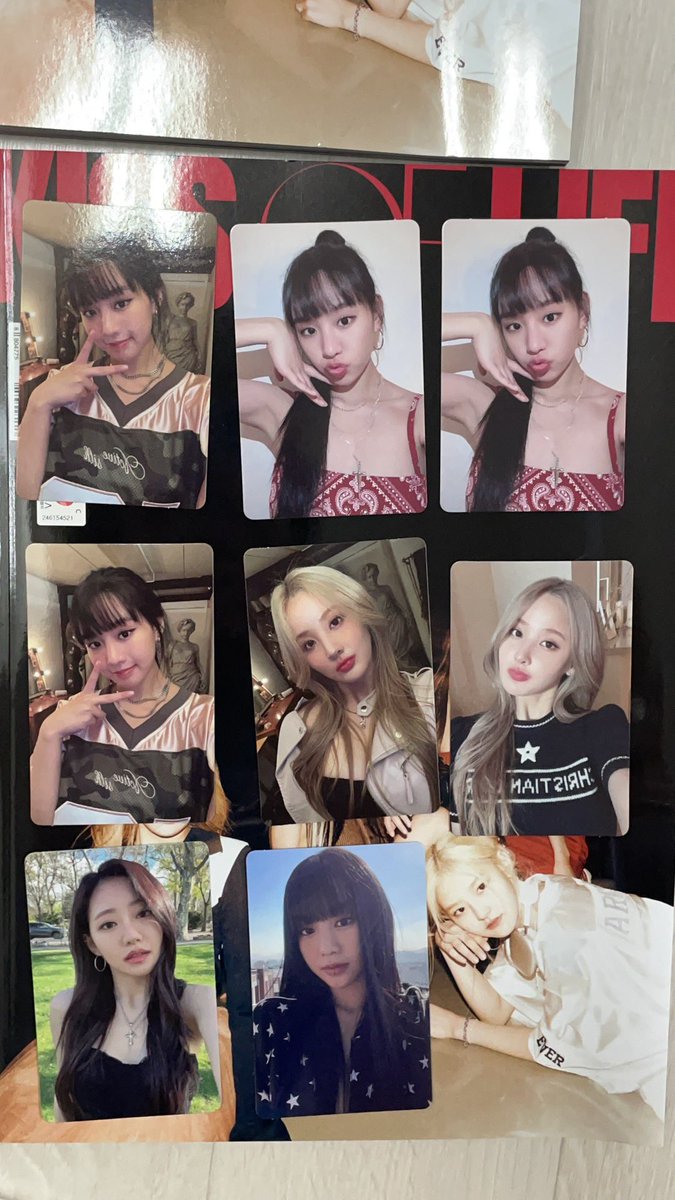 4gGj4's tweet photo. 키스오브라이프 에버라인 오프라인 럭드 포카 양도 

앨범 포카 각 0.5

배송비+0.18

kiss of life 쥴리 나띠 벨 하늘 포토카드 뮤직코리아 sell everline JULIE NATTY BELLE HANEUL 양도 대면 wts sell 특전 미공포 팝업 luckydraw https://t.co/SCXVSQ5KJS