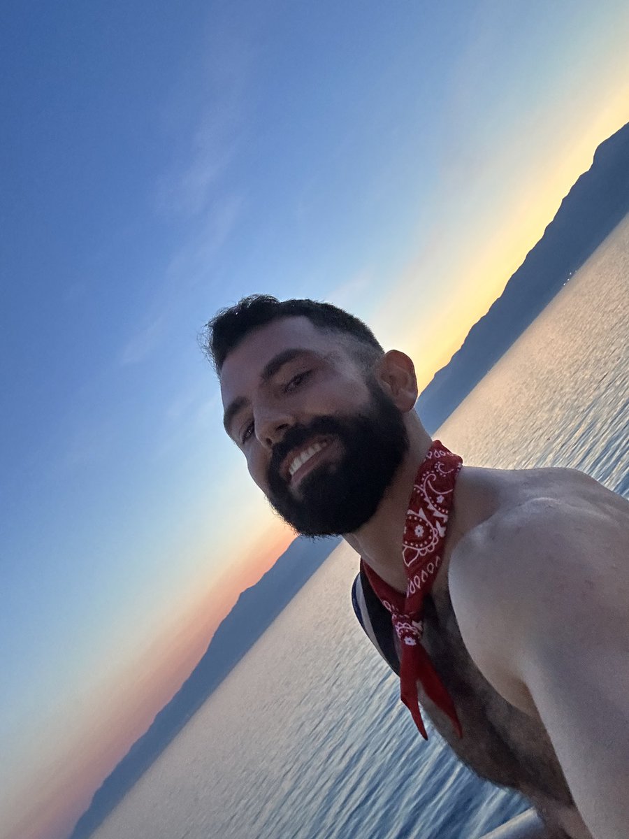 JoseM_Prz's tweet photo. Amanecer en Albania 🇦🇱 https://t.co/5edPMb2O1Y