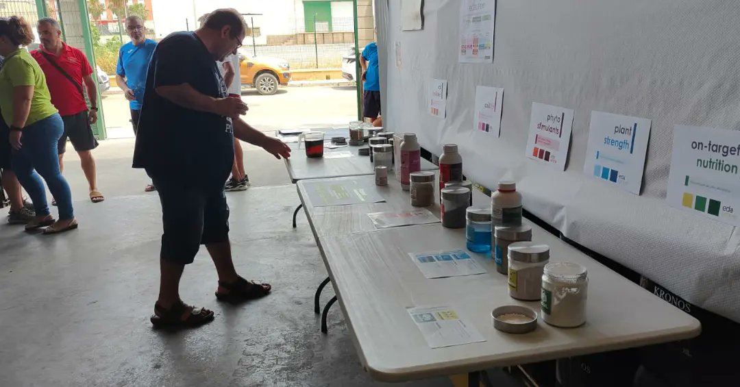 Edalife_'s tweet photo. La semana pasada parte del equipo de Edalife🌱💚 tuvo la suerte de visitar las instalaciones de Ferliagro, en Adra.
Allí pudimos hablar sobre salud del suelo y los sistemas que estamos desarrollando. ¡Un placer Ferliagro! https://t.co/jV0ZcFkPtr