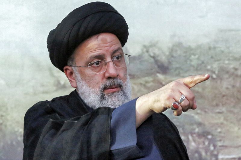 behnamsamadi_ir's tweet photo. اون صنعت چرا هنوز سوده هست؟ پولاشو ازش بگیرید برای کسری بودجه لازم داریم https://t.co/4P63RzxOwr