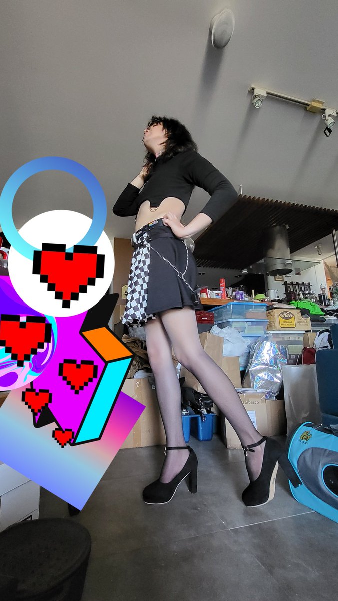 BH4rt's tweet photo. Another day, another cute outfit 😘 https://t.co/KtOnE1F49j
