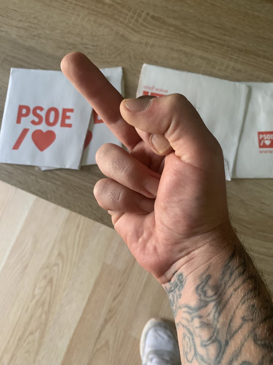 cfont9's tweet photo. Que te vote txapote @sanchezcastejon https://t.co/ltCarpKdGu