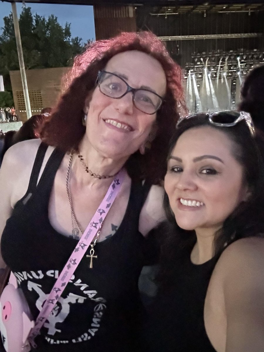 DM_C_L's tweet photo. @AlyAlyOutnFree Marie, Fae, They, or She. I'm a Queer Intersectional Socialist Feminist and Transfeminist organizer and activist and a Sapphic Demigirl Riot Grrrl. https://t.co/XDqxomGt1f