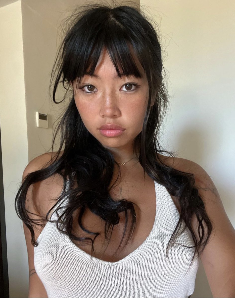 OmG HI i can’t wait to see u at somerset house tomorrow!🥹🎸 iv missed u guys so much ahhh also announcing something later tn too so hold tight 🙊🦋