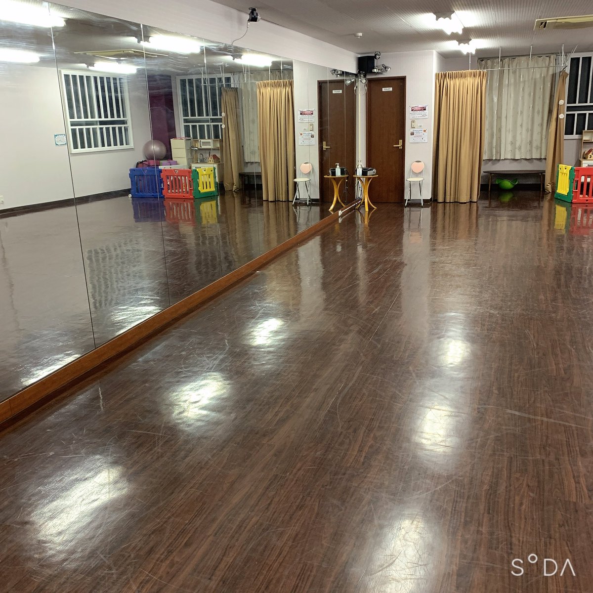 tryotadance's tweet photo. 今日は両手のダンス練！
2回目である程���進んだ！

昨日のエメ練はスタジオやったけど、
今日は外練！
やっぱり外は暗いし、
いつも警察に年確されるし、
いいこと無しや！

本番まであと1ヶ月ちょっと頑張ろ！

#スタジオと公園の違い
#仕事終わり
#ダンスチーム練
#ロックダンス https://t.co/jbIim3TgVD