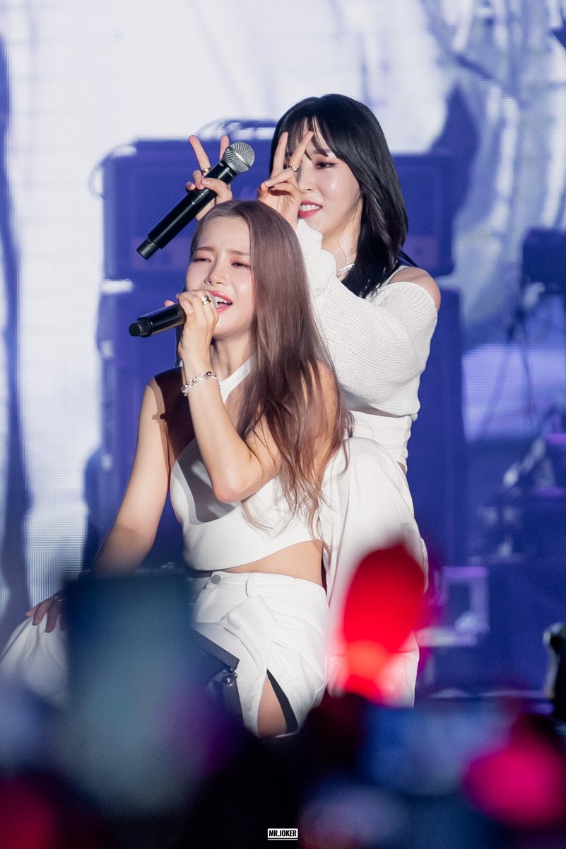 johnker17's tweet photo. 230709 MAMAMOO+ Kaoshiung Beer Rock Festival  
#MAMAMOO+ #MAMAMOOplus 
#MAMAMOO #마마무 
#문별 #MoonByul 
#솔라 #SOLAR
@RBW_MAMAMOO https://t.co/pUEsRemx4Y