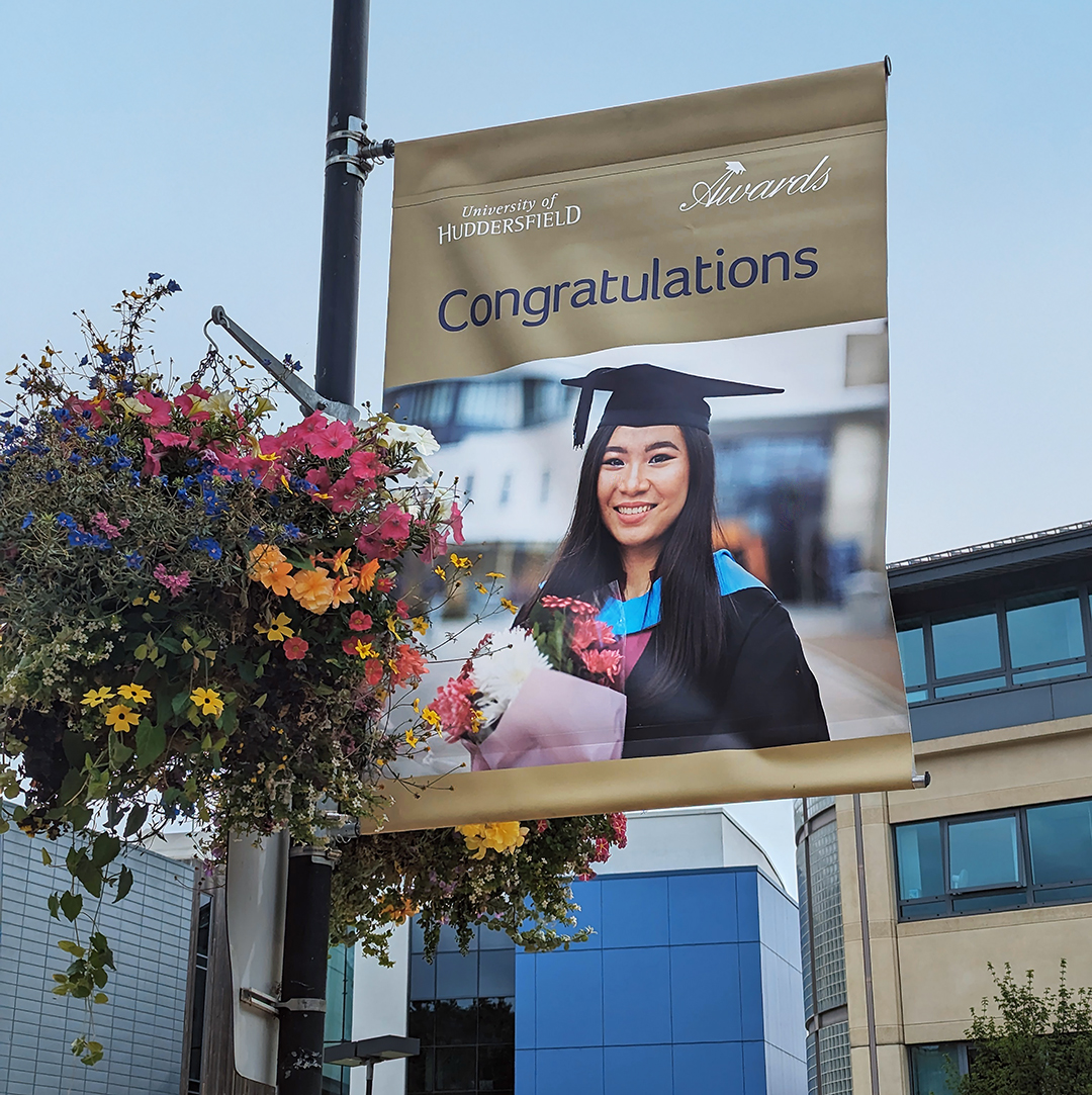 AHHuddersfield's tweet image. It's Day 2 of graduations! 🎓🎉

Did you know you can view #HudGrad ceremony photos, catch up with fellow graduates and keep in touch with the University via the alumni society?

👉 facebook.com/UoHalumni/ 🔗