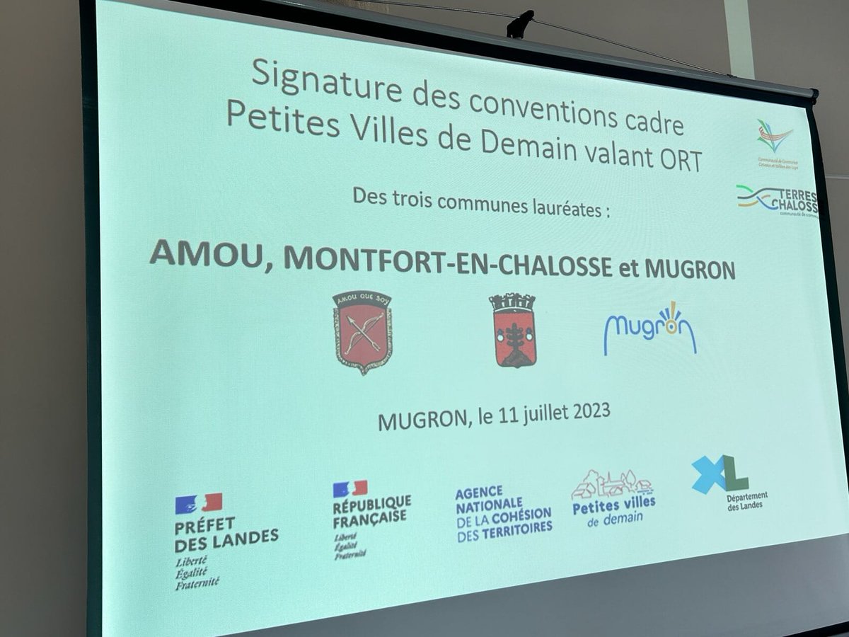 Prefecture40's tweet photo. #Territoires ✍️ Signature ce jour des conventions cadres petites villes de demain des communes d'#Amou, #MontfortenChalosse et #Mugron🏡
L'Etat a soutenu ce projet à hauteur 76 000 euros
Françoise Tahéri, préfète des #Landes a présidé l'événement
#PVD @LesLandes40 https://t.co/5TybgknEot