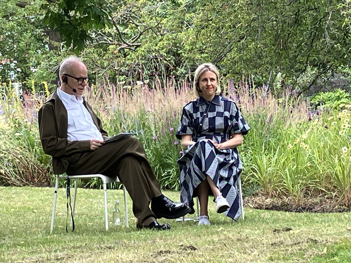 Andrea__Mason's tweet photo. Fascinating conversation between @daisyginsberg and @HUObrist @SerpentineUK whose living #interspeciesartwork #PollinatorPathmaker asks: What is a climate positive artwork? https://t.co/IsSMPqRkOC
