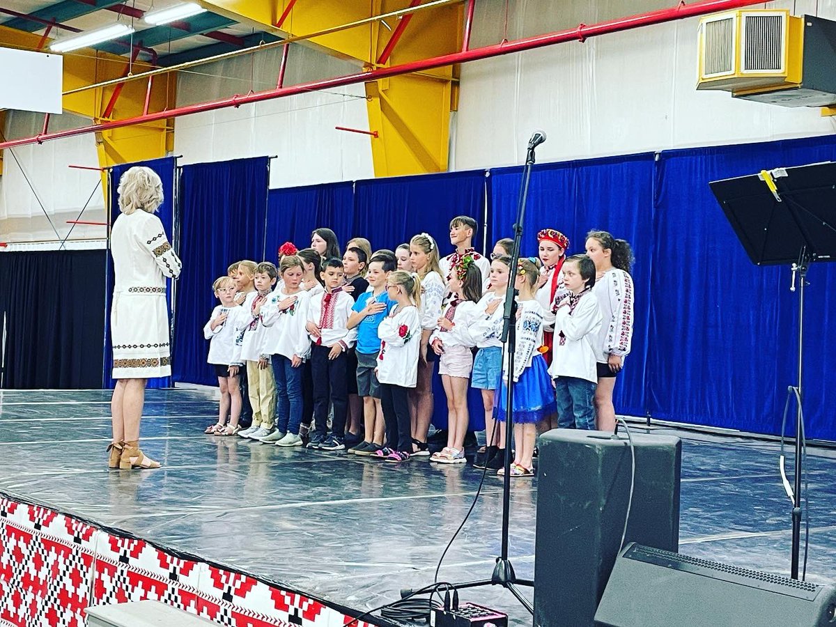 ALHortonSchool's tweet photo. Ukrainian language and culture program students sang at the 50th Pysanka Festival this past weekend in Vegreville. It was a beautiful weekend of people, tradition, culture, and language. https://t.co/muuJ6bS5Yo