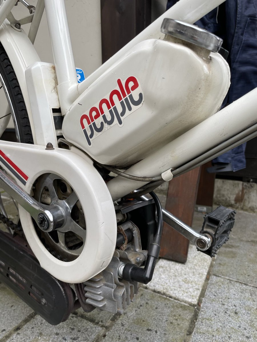 BIKERSBAKERY's tweet image. ご来店ありがとうございましたた！Hondaの原点にあたる機種、まさに原動機付自転車。大垂水峠を越えて来てくれて感動でした！奥多摩も行ってしまうってんだからすんばらしい〜。またぜひお立ち寄りください♪#hondapeople #2スト #2ストミーティング #ライダーズカフェ #バイク好きな人と繋がりたい