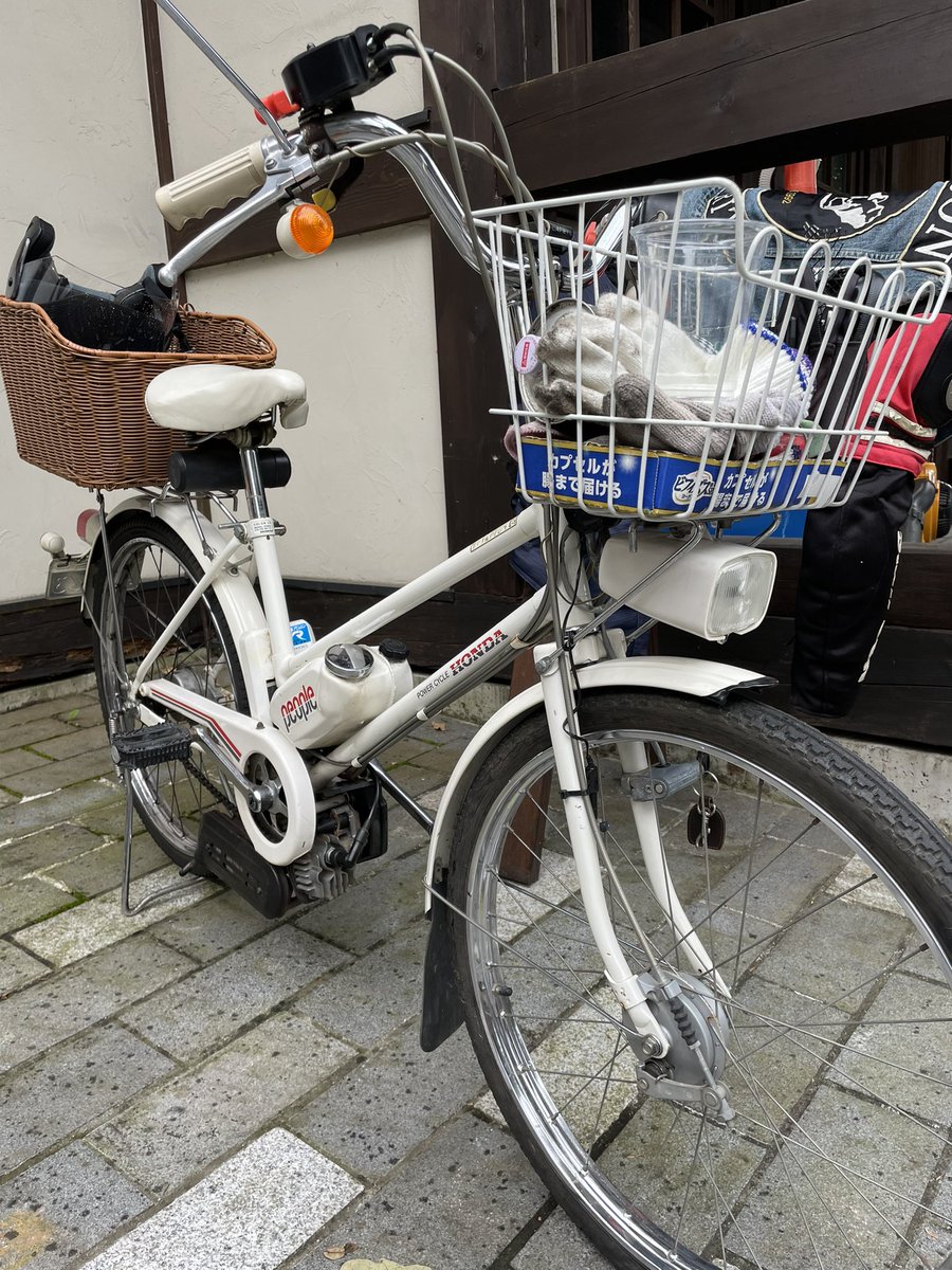 BIKERSBAKERY's tweet image. ご来店ありがとうございましたた！Hondaの原点にあたる機種、まさに原動機付自転車。大垂水峠を越えて来てくれて感動でした！奥多摩も行ってしまうってんだからすんばらしい〜。またぜひお立ち寄りください♪#hondapeople #2スト #2ストミーティング #ライダーズカフェ #バイク好きな人と繋がりたい