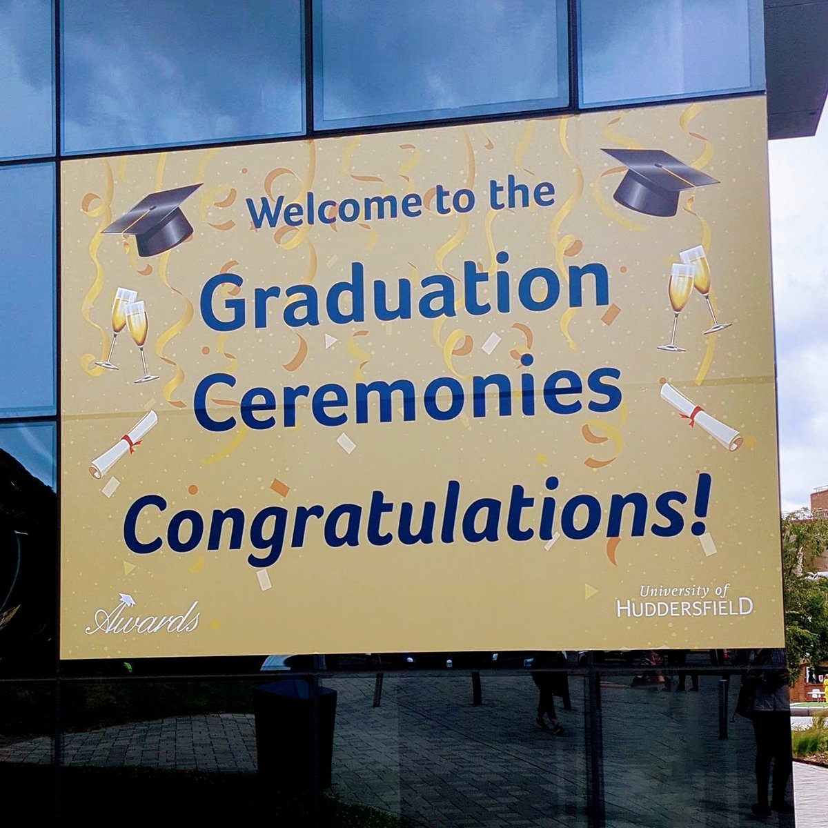 AHHuddersfield's tweet image. It's Day 2 of graduations! 🎓🎉

Did you know you can view #HudGrad ceremony photos, catch up with fellow graduates and keep in touch with the University via the alumni society?

👉 facebook.com/UoHalumni/ 🔗